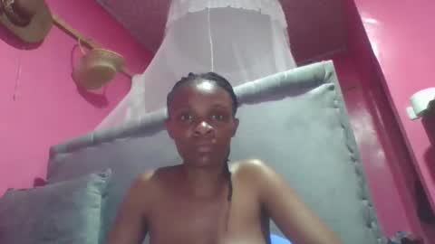 Snapshot of miss_belllo chatting on September 2025 01:05:02 PM miss_belllo online show from September 2025 01:05:02 PM