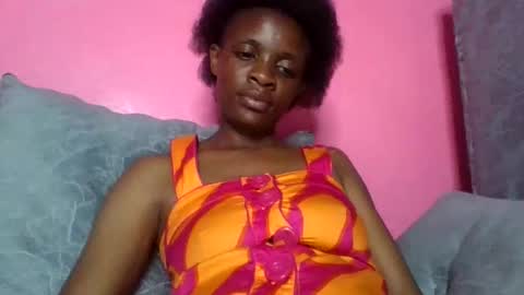 Snapshot of miss_belllo chatting on December 2025 05:53:02 PM miss_belllo online show from December 2025 05:53:02 PM