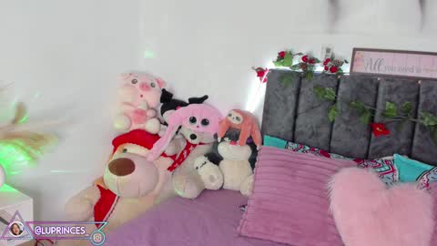 Snapshot of miss_brunette_ chatting on February 2025 11:38:02 PM lucy 3 online show from February 2025 11:38:02 PM