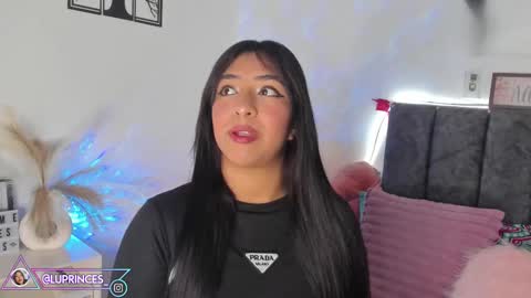 Snapshot of miss_brunette_ chatting on March 2025 02:17:01 AM lucy 3 online show from March 2025 02:17:01 AM