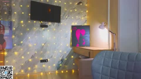 Sandy online show from December 2025 11:23:01 PM