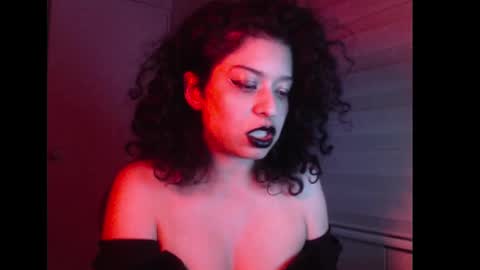 Snapshot of miss_carmila chatting on September 2025 12:11:01 AM Miss Carmila online show from September 2025 12:11:01 AM