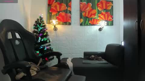 Snapshot of miss_clarepocahose chatting on December 2025 04:58:02 PM Clare PocaHose online show from December 2025 04:58:02 PM