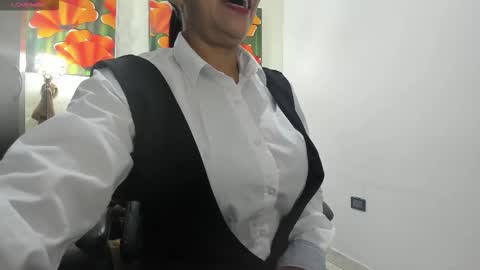 Snapshot of miss_clarepocahose chatting on January 2026 12:58:02 AM Clare PocaHose online show from January 2026 12:58:02 AM