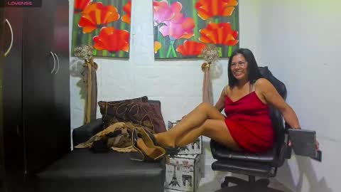 Snapshot of miss_clarepocahose chatting on February 2026 12:19:02 AM Clare PocaHose online show from February 2026 12:19:02 AM