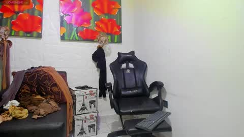 Snapshot of miss_clarepocahose chatting on February 2026 02:10:01 AM Clare PocaHose online show from February 2026 02:10:01 AM