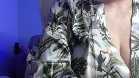 Snapshot of miss_daniels chatting on December 2024 12:47:02 PM liza online show from December 2024 12:47:02 PM