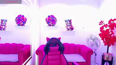 Snapshot of miss_dolly1 chatting on July 2026 12:33:01 PM Melanie online show from July 2026 12:33:01 PM
