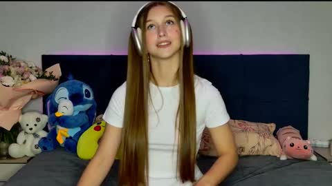 Emily online show from October 2025 05:04:02 PM