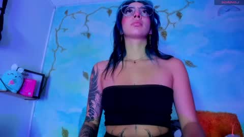 miss_evans_ online show from April 2026 01:07:01 AM