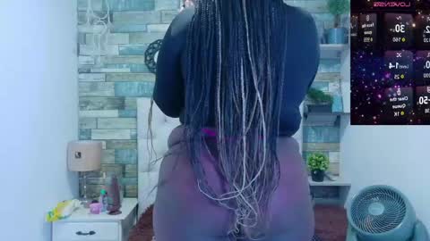 Snapshot of miss_evans_ chatting on May 2026 02:02:02 PM miss_evans_ online show from May 2026 02:02:02 PM