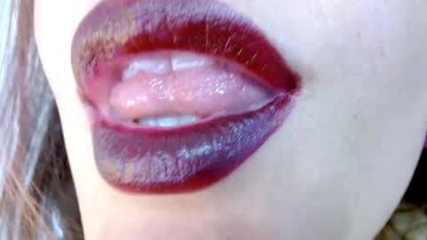 Miss Evoleth online show from September 2025 03:45:02 PM