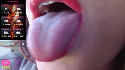 Miss Evoleth online show from October 2025 06:20:01 PM