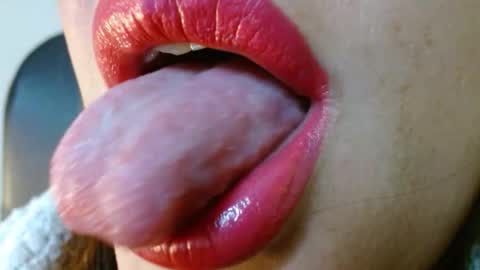 Miss Evoleth online show from December 2025 08:33:01 AM