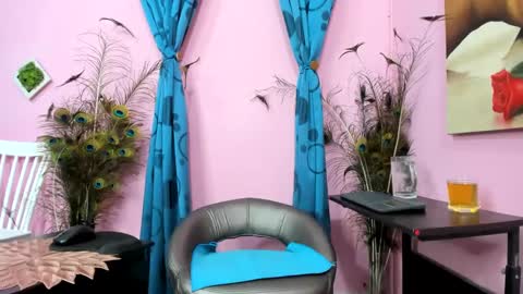 Snapshot of miss_flora chatting on September 2025 03:06:01 PM Monica Patricia online show from September 2025 03:06:01 PM