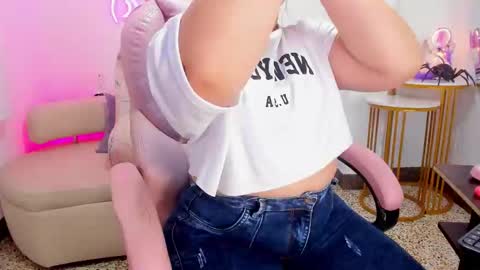 Francheska online show from October 2025 11:33:02 AM