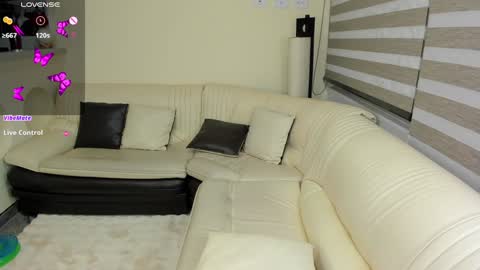 Snapshot of miss_ginebra_1 chatting on February 2025 07:51:02 AM insta online show from February 2025 07:51:02 AM