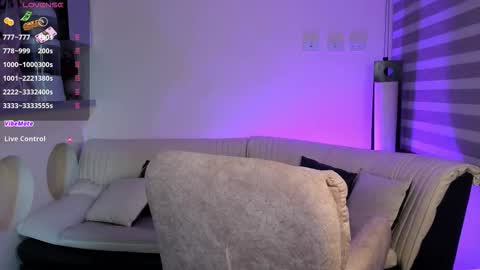 Snapshot of miss_ginebra_1 chatting on October 2025 01:17:02 AM insta online show from October 2025 01:17:02 AM