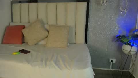 Honey online show from July 2026 07:33:02 PM