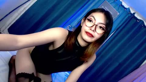 miss_hornydoll online show from December 2024 12:38:02 PM