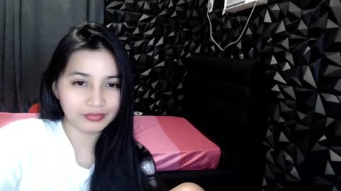 Snapshot of miss_innocent18 chatting on January 2025 07:07:01 PM miss_innocent18 online show from January 2025 07:07:01 PM