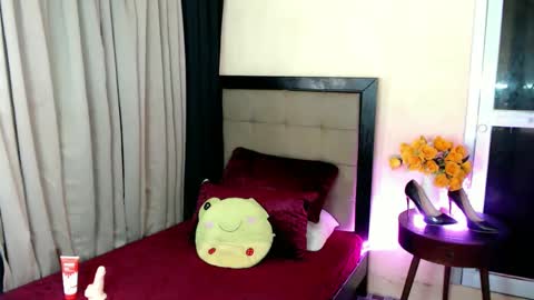 twinny pie online show from January 2025 06:00:01 PM