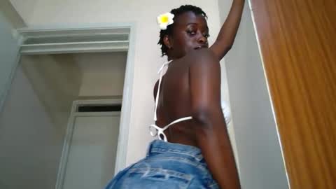 SensuElle  WHAT I DONT SHOW HERE... YOULL ONLY SEE IN PRIVATE  online show from November 2025 07:08:02 AM