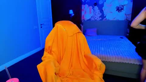 miss_kiten online show from June 2026 04:42:02 AM