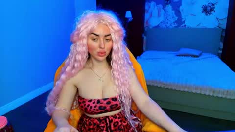 miss_kiten online show from July 2026 07:37:01 AM