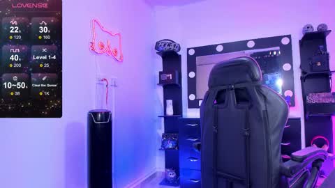 Snapshot of miss_kittyn chatting on October 2025 06:09:01 PM Miss Kittyn online show from October 2025 06:09:01 PM