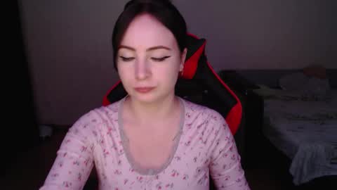 miss_laralynne online show from November 2025 04:09:02 PM