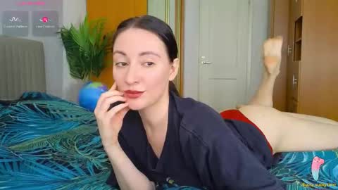 Laura online show from May 2026 09:38:01 AM