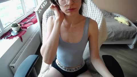 Snapshot of miss_lina_dream chatting on April 2026 10:57:01 AM Miss Lina online show from April 2026 10:57:01 AM