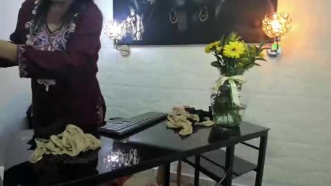 lucero online show from February 2025 12:35:01 AM