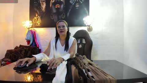 lucero online show from November 2025 01:39:01 AM