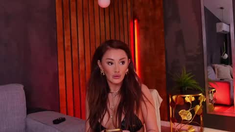 Snapshot of miss_m chatting on May 2026 06:20:01 PM miss_m online show from May 2026 06:20:01 PM