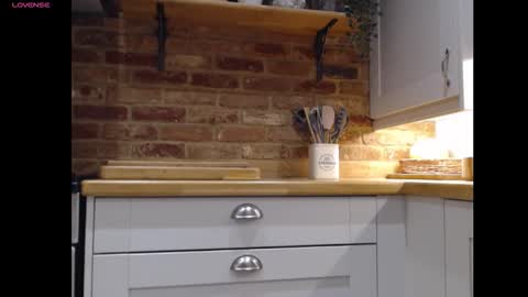 Anna online show from February 2026 09:02:02 AM