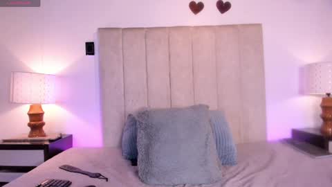 miss_milf_ online show from April 2026 08:25:02 PM
