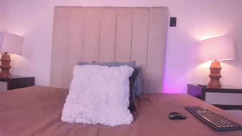miss_milf_ online show from June 2026 07:51:01 PM