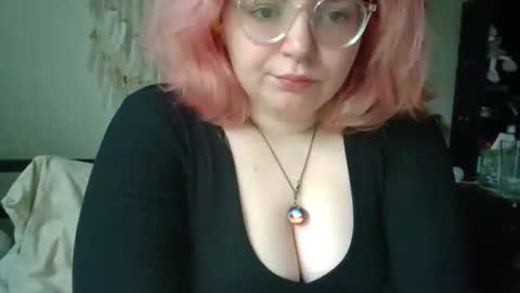 Snapshot of miss_miseryxo chatting on April 2026 12:11:02 PM bri online show from April 2026 12:11:02 PM