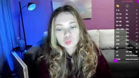 Snapshot of miss_moan69 chatting on October 2025 04:08:02 PM Olly online show from October 2025 04:08:02 PM