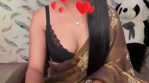 Snapshot of miss_queen99 chatting on November 2025 07:18:01 AM miss_queen99 online show from November 2025 07:18:01 AM