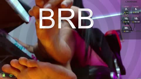 Snapshot of miss_scarllet chatting on January 2025 01:11:01 PM 100 thumbs up online show from January 2025 01:11:01 PM