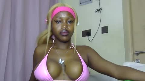 miss_sexyyy online show from April 2026 11:33:02 PM