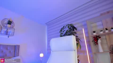 Amy Olivera online show from March 2025 12:33:02 PM