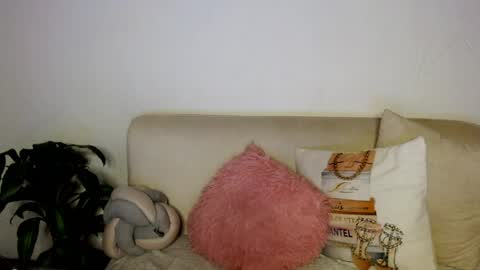 Sophie online show from May 2026 04:18:02 AM