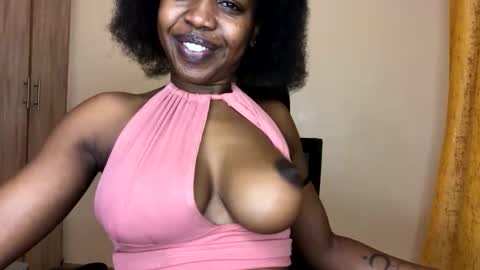Snapshot of miss_squirts chatting on May 2026 04:17:02 AM BELLAH online show from May 2026 04:17:02 AM