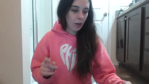 Snapshot of miss_sunshine01 chatting on January 2025 02:09:01 AM Bella online show from January 2025 02:09:01 AM