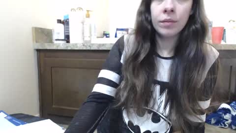 Snapshot of miss_sunshine01 chatting on February 2025 04:13:02 PM Bella online show from February 2025 04:13:02 PM