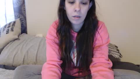 Snapshot of miss_sunshine01 chatting on February 2025 04:55:01 PM Bella online show from February 2025 04:55:01 PM